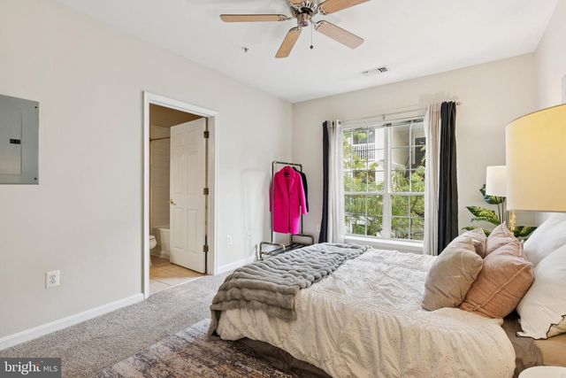 4561 STRUTFIELD LN #3305, Alexandria, VA 22311