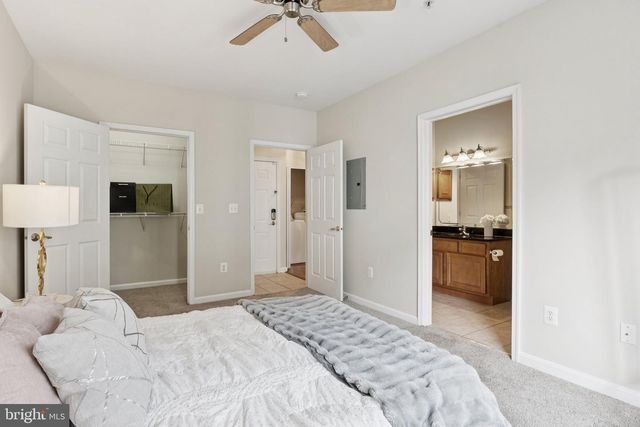4561 STRUTFIELD LN #3305, Alexandria, VA 22311