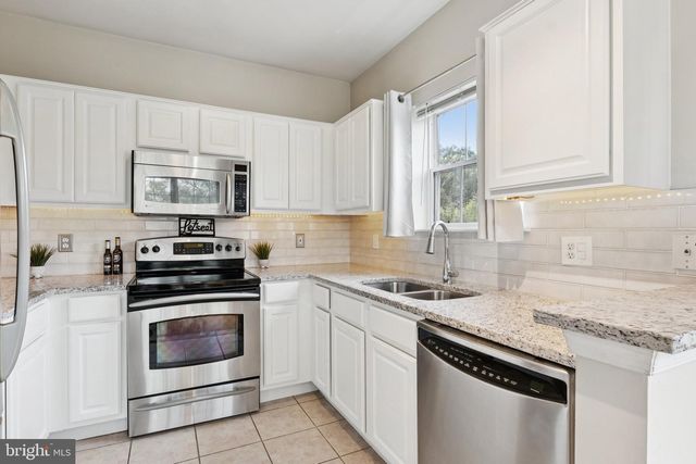 4561 STRUTFIELD LN #3305, Alexandria, VA 22311