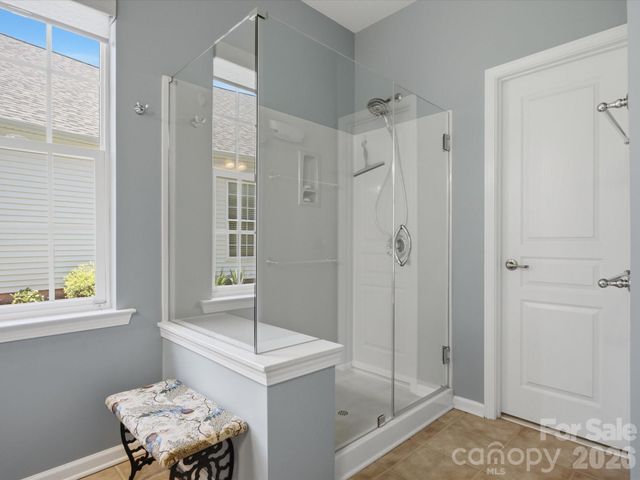 6747 Fieldstone Manor Drive, Matthews, NC 28105