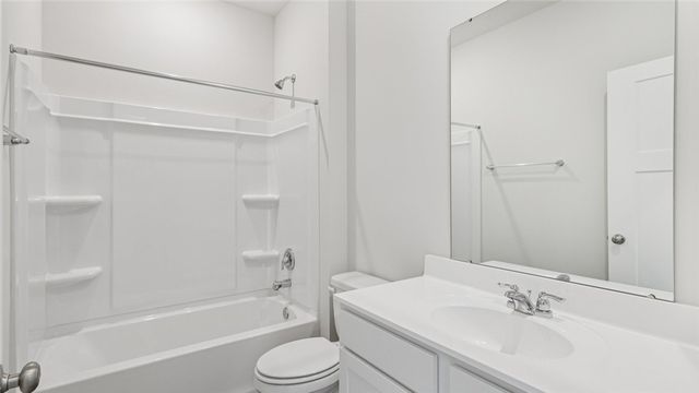 104 Olivia Dr, New Stanton, PA 15639