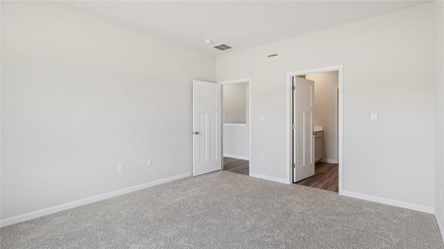 104 Olivia Dr, New Stanton, PA 15639