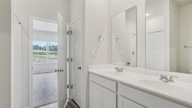 104 Olivia Dr, New Stanton, PA 15639