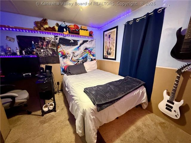 19 Lee Circle, Hurricane, WV 25526