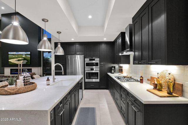 6525 E CAVE CREEK Road 1, Cave Creek, AZ 85331