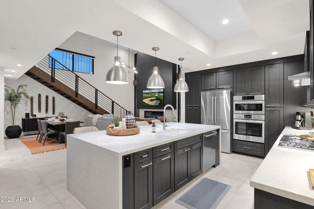 6525 E CAVE CREEK Road 1, Cave Creek, AZ 85331