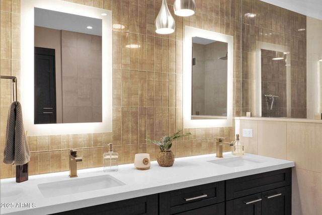 6525 E CAVE CREEK Road 1, Cave Creek, AZ 85331