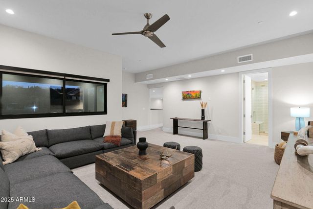 6525 E CAVE CREEK Road 1, Cave Creek, AZ 85331