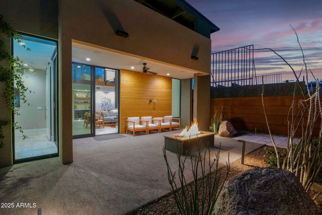 6525 E CAVE CREEK Road 1, Cave Creek, AZ 85331