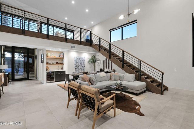 6525 E CAVE CREEK Road 1, Cave Creek, AZ 85331