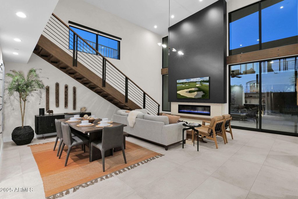 6525 E CAVE CREEK Road 1, Cave Creek, AZ 85331