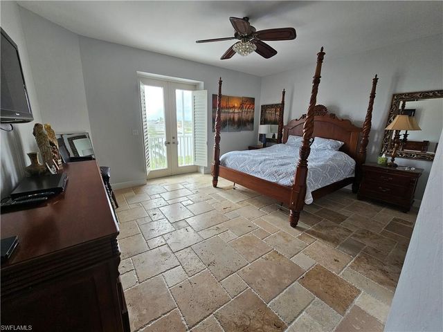 400 Flagship DR 407, Naples, FL 34108