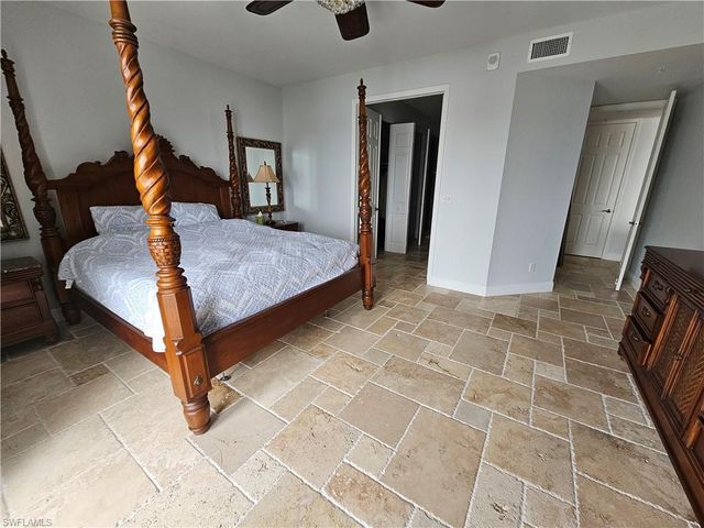 400 Flagship DR 407, Naples, FL 34108