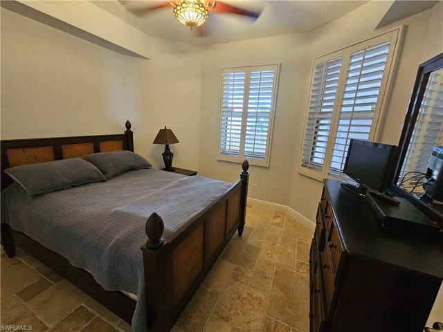 400 Flagship DR 407, Naples, FL 34108