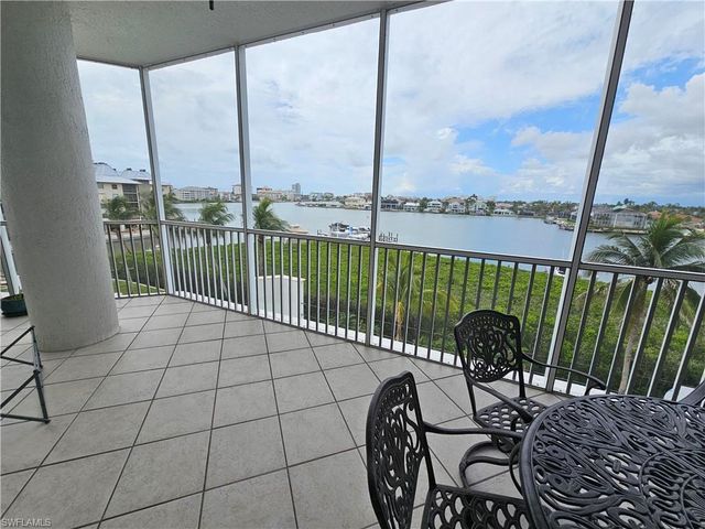 400 Flagship DR 407, Naples, FL 34108