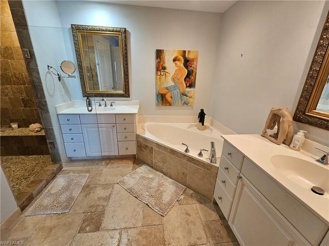 400 Flagship DR 407, Naples, FL 34108