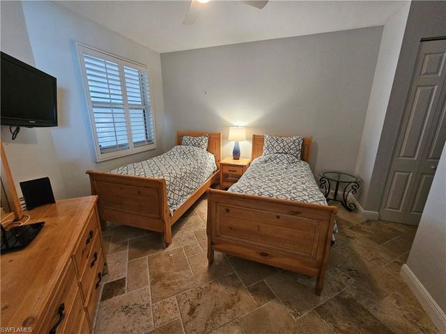 400 Flagship DR 407, Naples, FL 34108