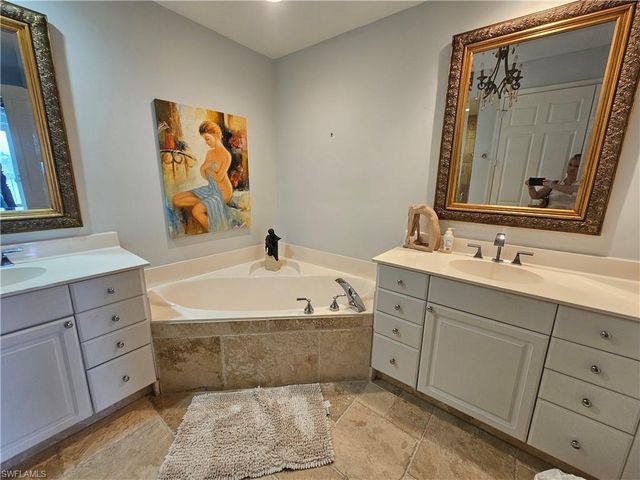 400 Flagship DR 407, Naples, FL 34108