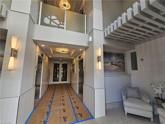 400 Flagship DR 407, Naples, FL 34108