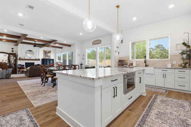 5604 Marigold Mile Dr, Magnolia, TX 77354