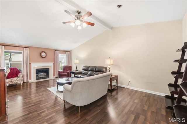 183 Southern Oaks Court 11B, St Charles, MO 63303