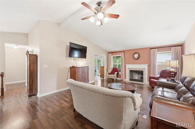 183 Southern Oaks Court 11B, St Charles, MO 63303