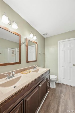 183 Southern Oaks Court 11B, St Charles, MO 63303