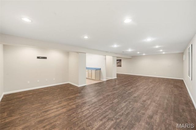 183 Southern Oaks Court 11B, St Charles, MO 63303