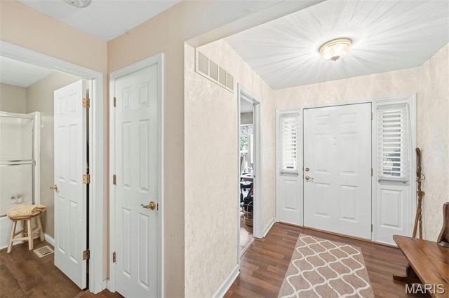 183 Southern Oaks Court 11B, St Charles, MO 63303