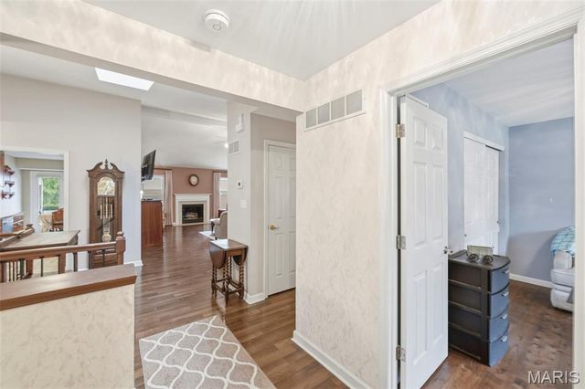 183 Southern Oaks Court 11B, St Charles, MO 63303
