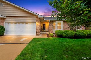 183 Southern Oaks Court 11B, St Charles, MO 63303