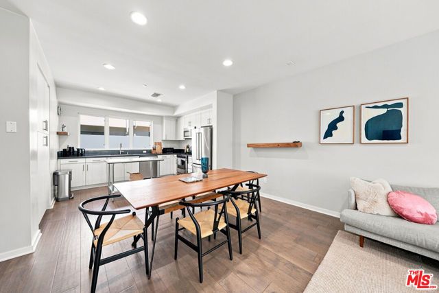 2928 Rowena Avenue 3, Los Angeles, CA 90039