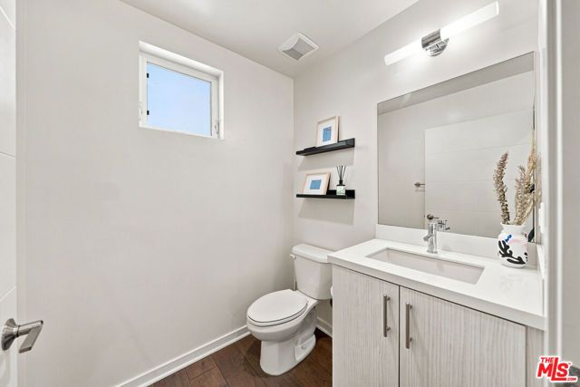 2928 Rowena Avenue 3, Los Angeles, CA 90039