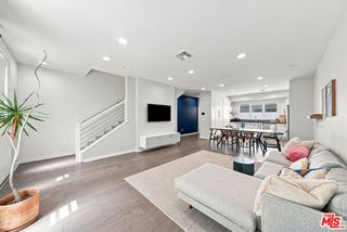 2928 Rowena Avenue 3, Los Angeles, CA 90039