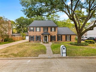 5314 Lodge Creek Dr, Houston, TX 77066