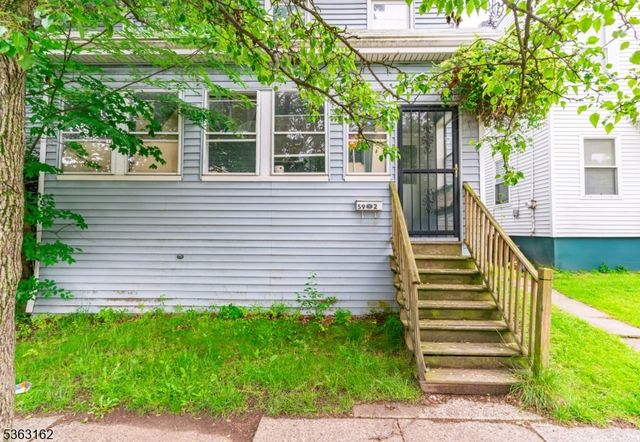 592 W Grand Ave, Rahway City, NJ 07065