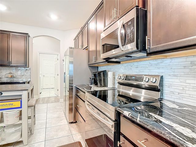 237 WALKERS POINT DRIVE, Auburndale, FL 33823