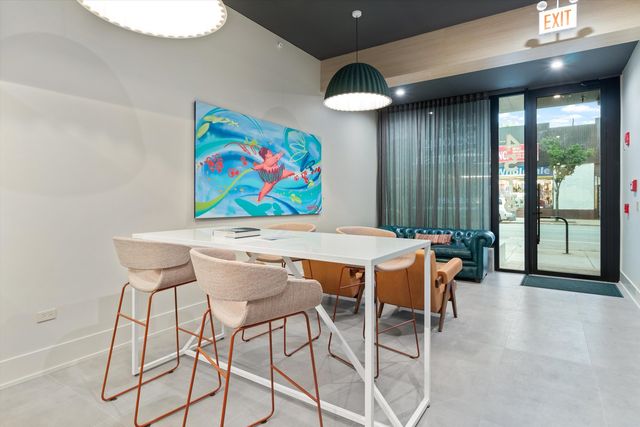 4513 N CLARK Street 507, Chicago, IL 60640