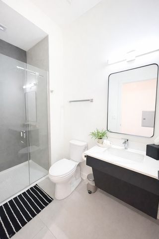 4513 N CLARK Street 507, Chicago, IL 60640