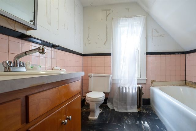 26 High Street, East Longmeadow, MA 01028