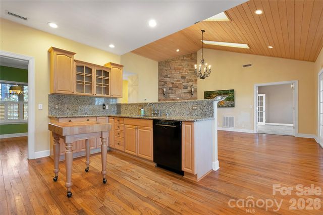 63 Wanei Court, Brevard, NC 28712