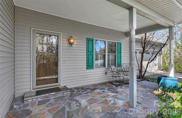 63 Wanei Court, Brevard, NC 28712