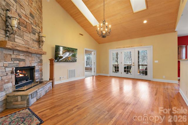 63 Wanei Court, Brevard, NC 28712