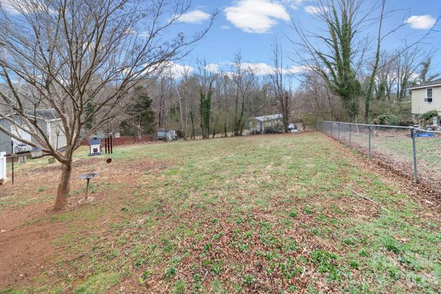 116 Hilltop Avenue, Valdese, NC 28690