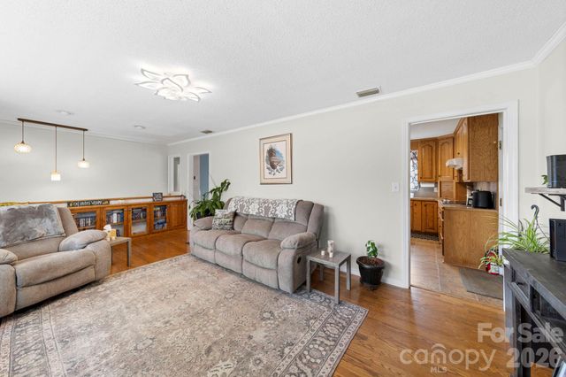 116 Hilltop Avenue, Valdese, NC 28690