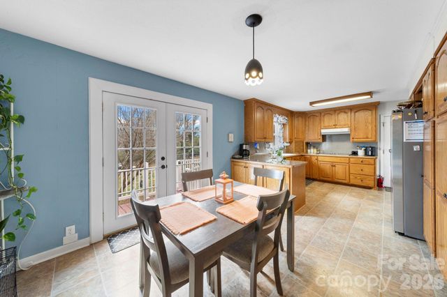 116 Hilltop Avenue, Valdese, NC 28690