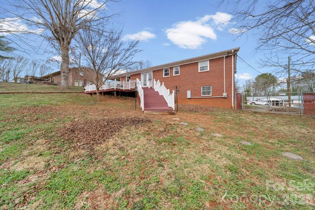 116 Hilltop Avenue, Valdese, NC 28690