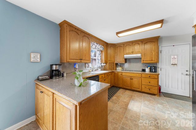 116 Hilltop Avenue, Valdese, NC 28690