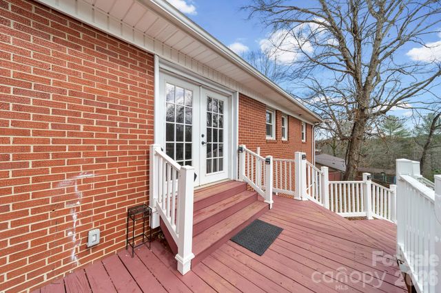 116 Hilltop Avenue, Valdese, NC 28690
