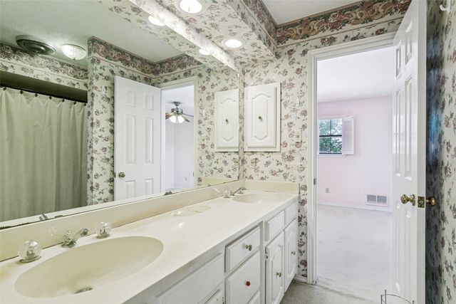 3617 Hidalgo Street, Irving, TX 75062